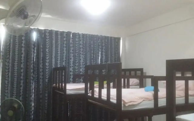 First Inn On Nut - Hostel