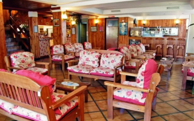 Ruca Cheli Village Ski Hotel