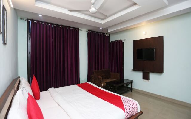 FabHotel Raj Inn Golf City