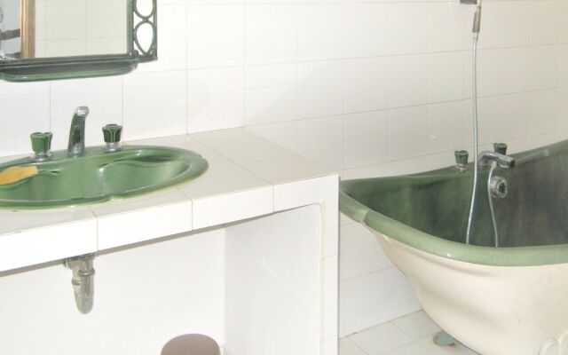 Apartment With one Bedroom in Saint-rémy-de-provence, With Pool Access
