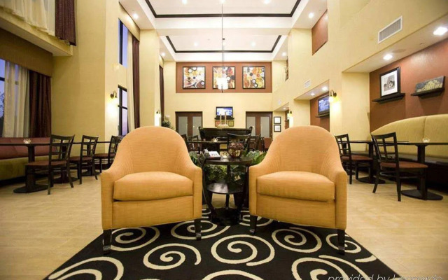 Hampton Inn & Suites Dallas-DeSoto