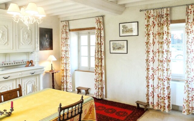 Villa With 3 Bedrooms in Castilly, With Furnished Garden