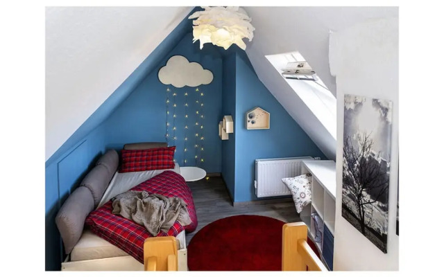 Dandelion Modern Retreat