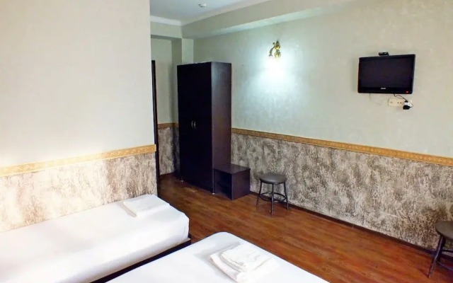 Отель «Леонидас»