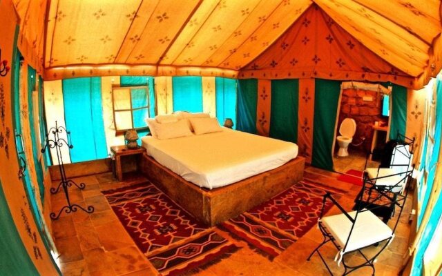 Damodra Desert Luxury Camp Tents