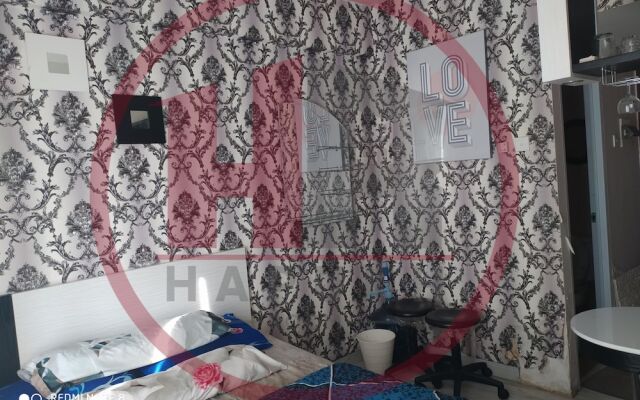 Quade Stay at Serpong Greenview