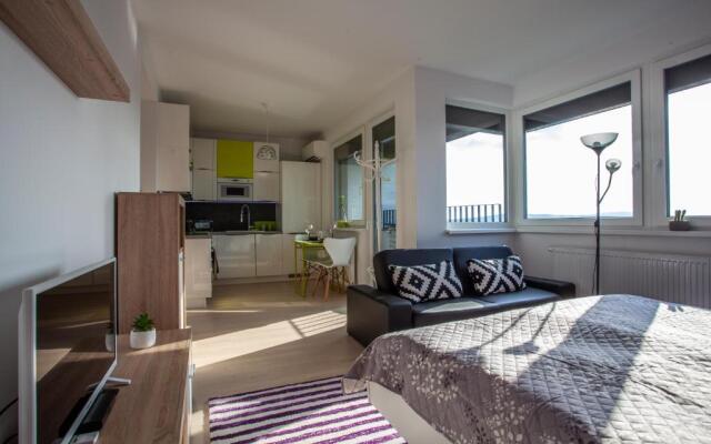 City View Air-Conditioned 24H Check-In