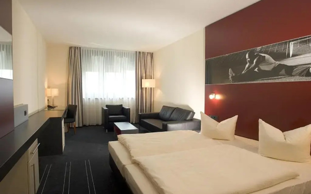 NOVINA HOTEL Herzogenaurach Herzo Base