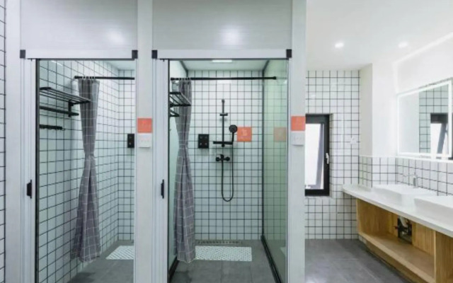 Taoxi Creek Hostel