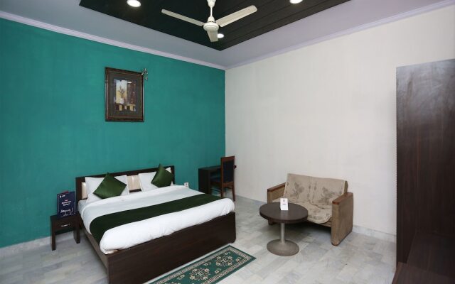 OYO 13852 Hotel Maharana Palace