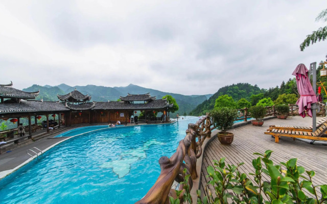 Fengxiang Yaozhai Hotel