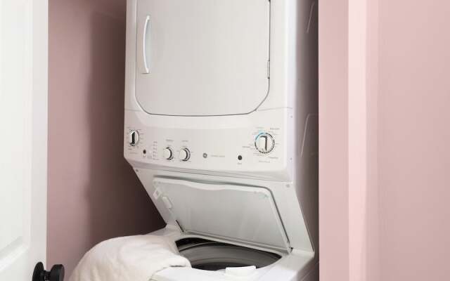 The Neighborhood Hotel - Lincoln Park