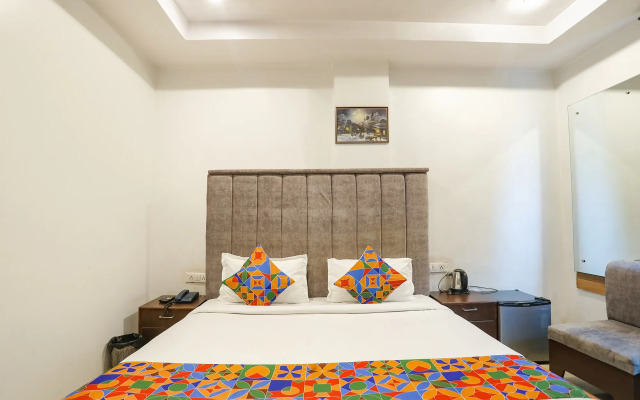 Fabhotel Dps International