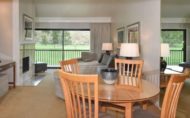 760 S At Silverado 1 Bedroom Condo by RedAwning