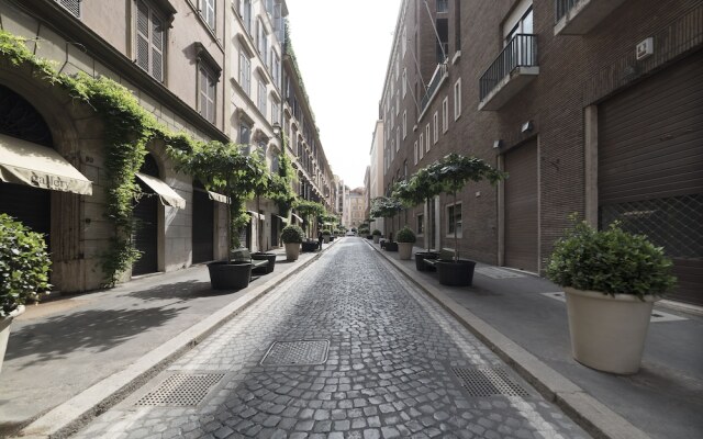 Ara Pacis Elegant Flat