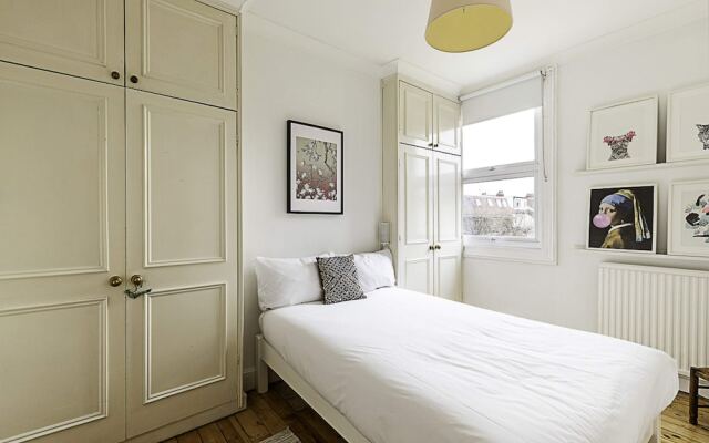 Beautiful Three Bed Abode Near Dollis Hill