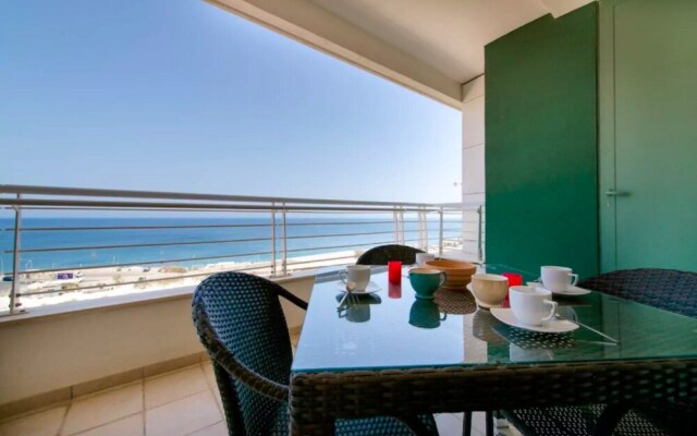 Seaview APT Incl Pool IN Sliema