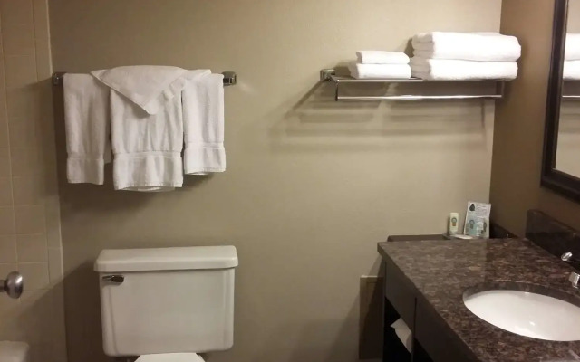 Quality Inn & Suites Escanaba North