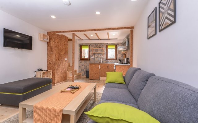 FM Deluxe 2-BDR Maisonette - Artistic Serdika