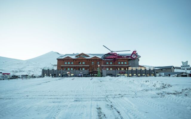 Magna Pivot Hotel - Boutique Class