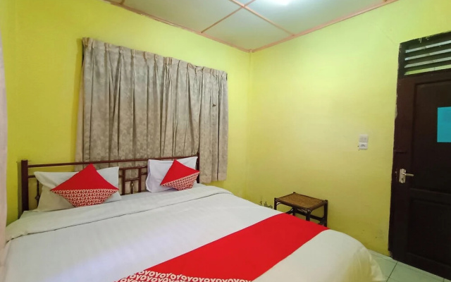 Hotel O Penginapan & Villa Sirait