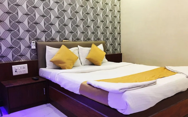 OYO 26563 Safar Residency