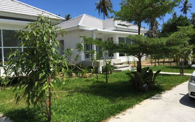 2 Bed Villa 15 min walk to beach