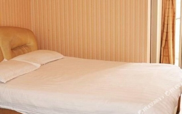 Yibaijia Apartment Hotel