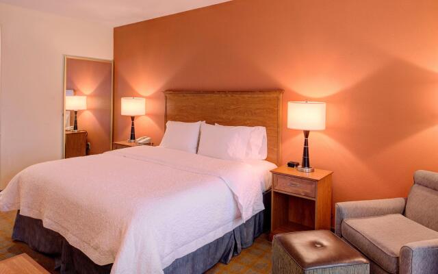 Hampton Inn & Suites Ontario