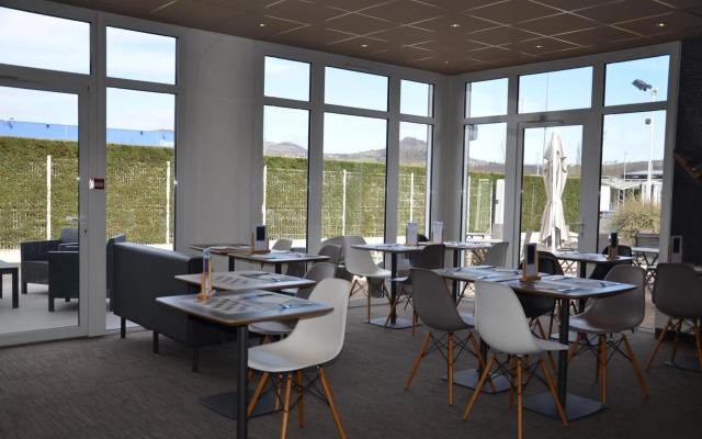 ibis Issoire