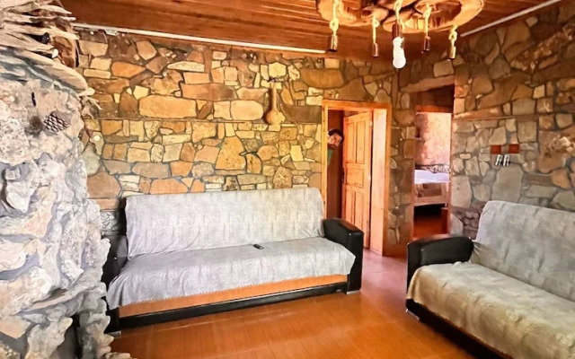 Gokceada Uysallar Köy Evi