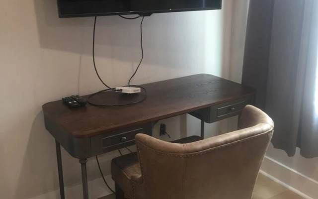 The Hotel at Huntington Square