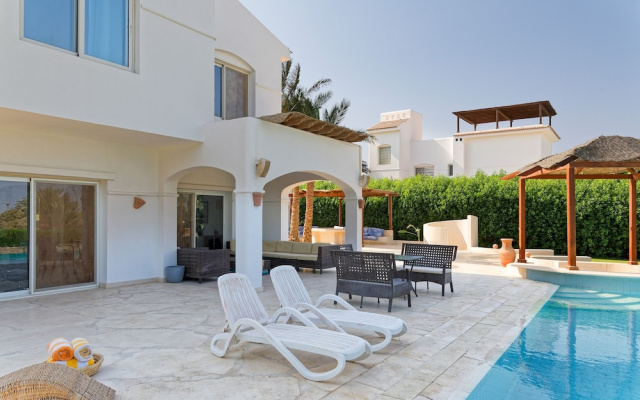 Vesta - Luxury Villa - 5BR - White Villas