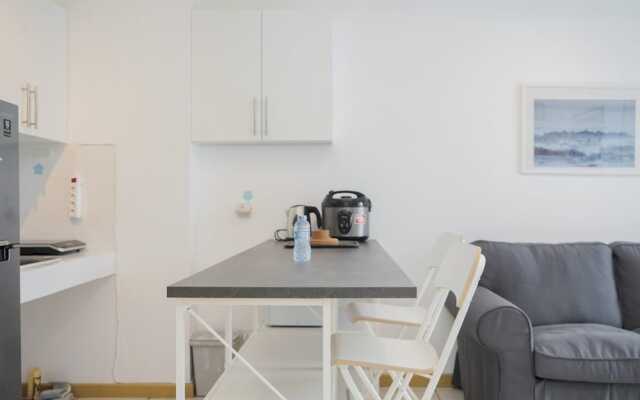 Comfort 2Br Apartment At M-Town Residence