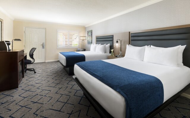 Scottsdale Plaza Resort