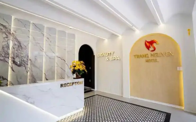 Trang Nguyen Hue Hotel