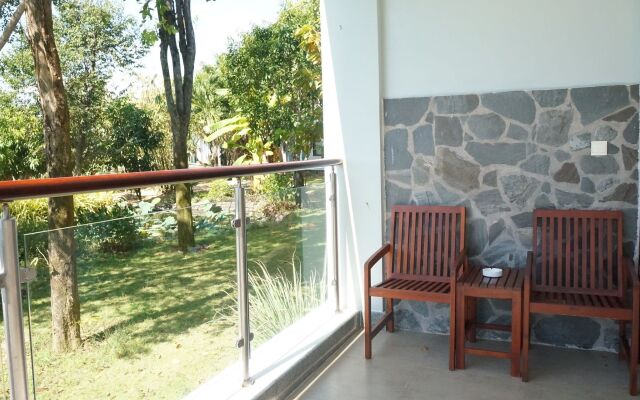Carmelina Beach Resort