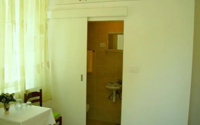 Old Town Petrova Accommodation