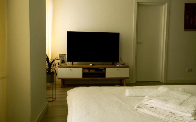 Lara 65 - Cozy & Modern Apartment @ Conest