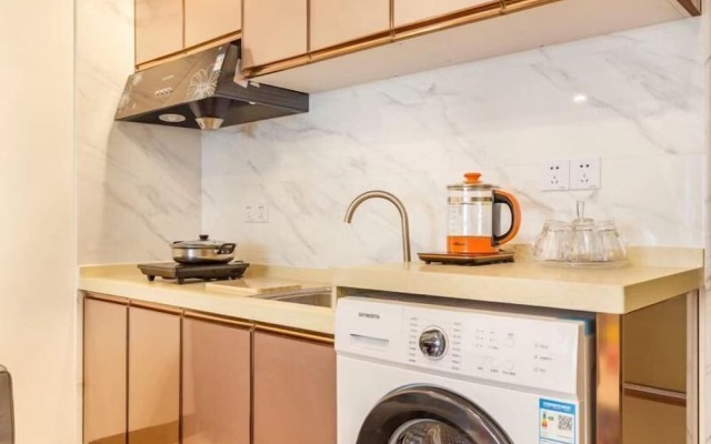 Coastline International Apartment