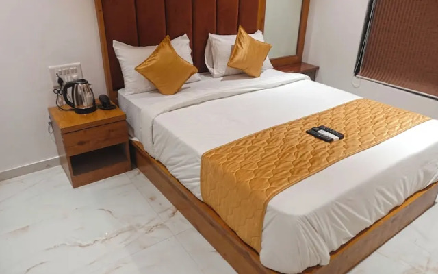 Hotel Palms Residency