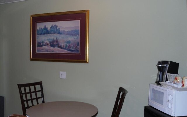 Hotel Bethel - Fort MacLeod, AB