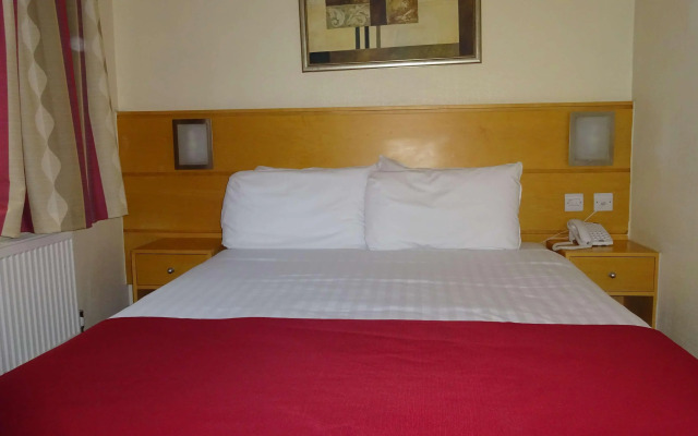 Americana Hotel