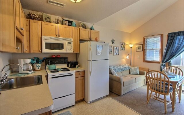 16 License To Chill 1 Bedroom Condo by RedAwning