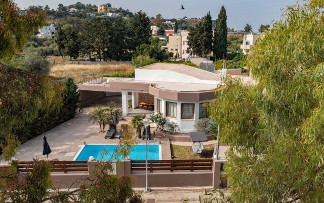 Maia Luxury Pool Villa