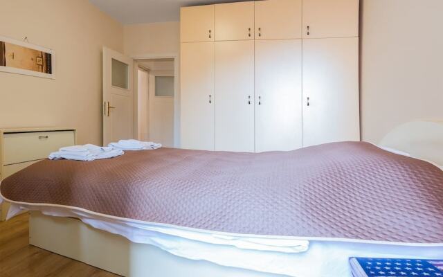 FM Deluxe 2- BDR Apartment - Youth Hill Plovdiv