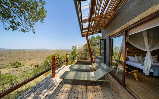 Rhino Ridge Safari Lodge