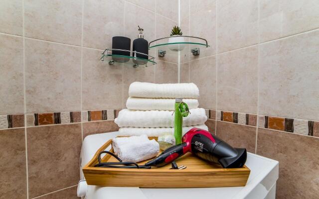 Европа Центр на улице Новаторов