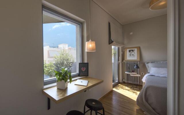 Stylish Sunny Apartment 1 Stop To City Center By Villarentalsgr