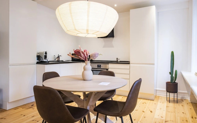 Town Hall apartments by Daniel&Jacob’s